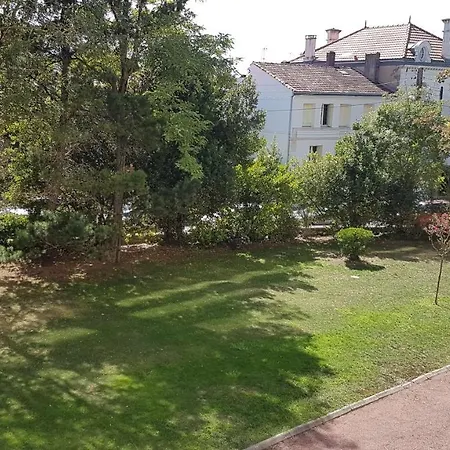 Cosy Helios Apartment Royan